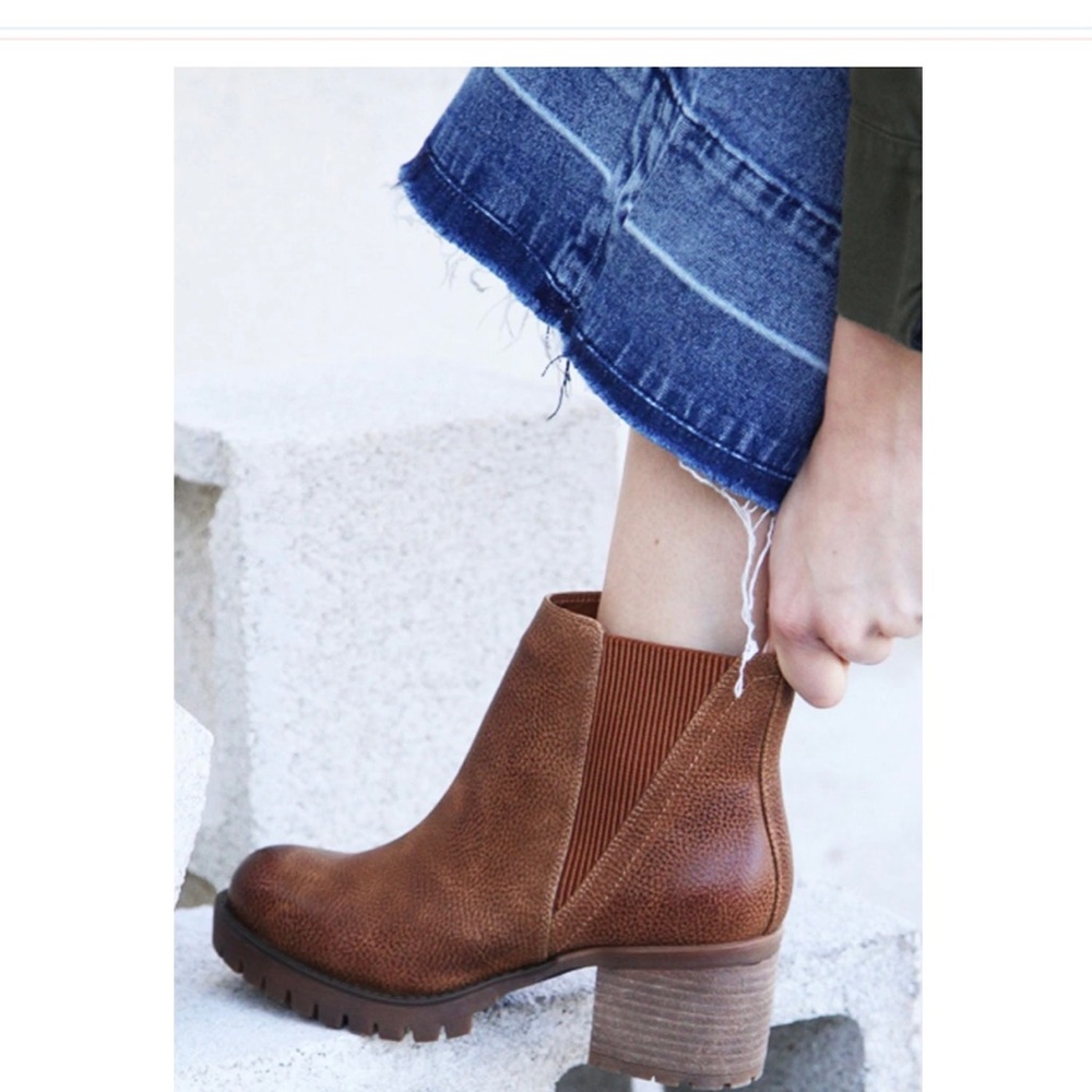 MIA 1976 Jody Boots in Luggage color